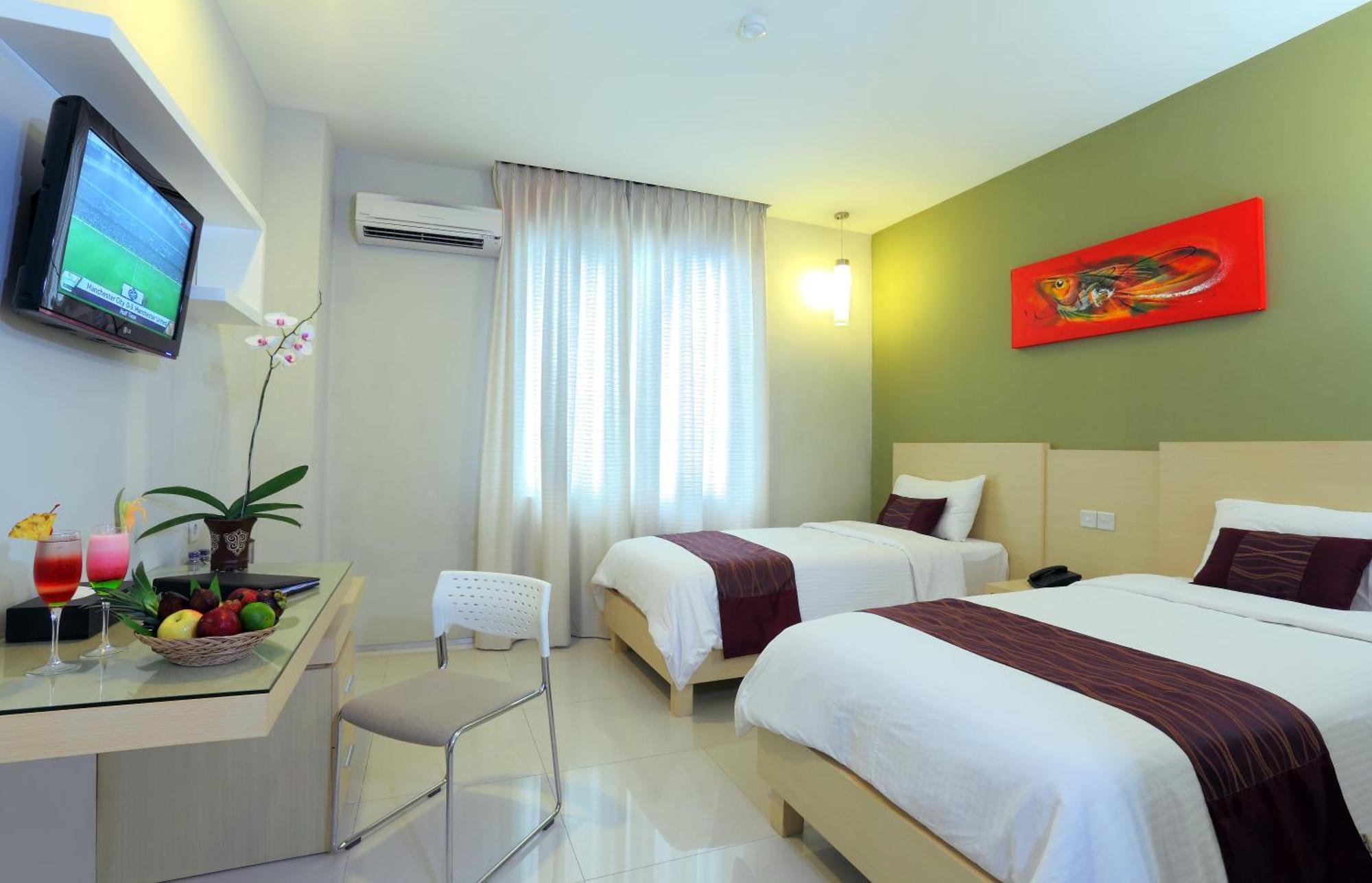 Lombok Plaza Hotel And Convention Mataram Room photo